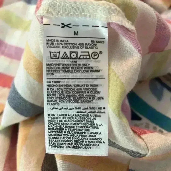 Old Navy V-Neck Striped Top Size Medium - Picture 6 of 6